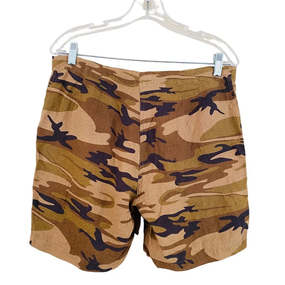 Johnny Was NWT Molly Camo‎ Boho Floral Embroidered 100% Linen Shorts Size Small